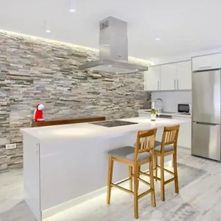 Apartmán Nice Apartment In Costa Adeje With Outdoor Swimming Pool, Wifi And 1 Bedrooms *